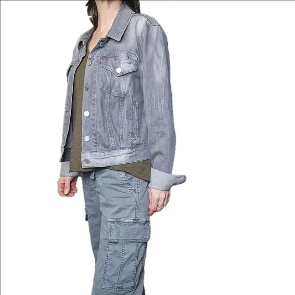 Women's Denim Jean Jacket Gray Distressed faded Cropped Collared LEVI STRAUSS - Picture 4 of 16